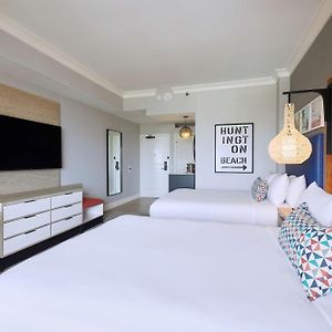 Queen Room Two Queen Beds Ocean Front Huntington Tower